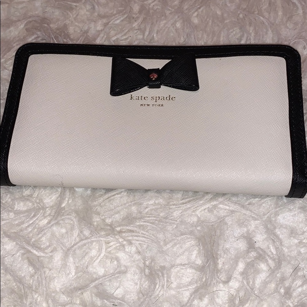 Kate Spade New York Wallet